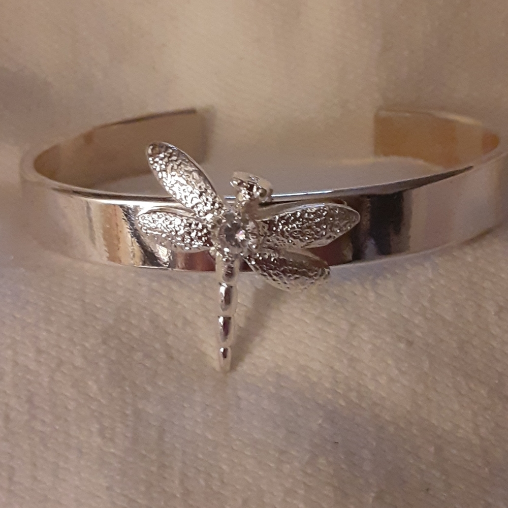 Beautiful sterling silver plated dragonfly cuff